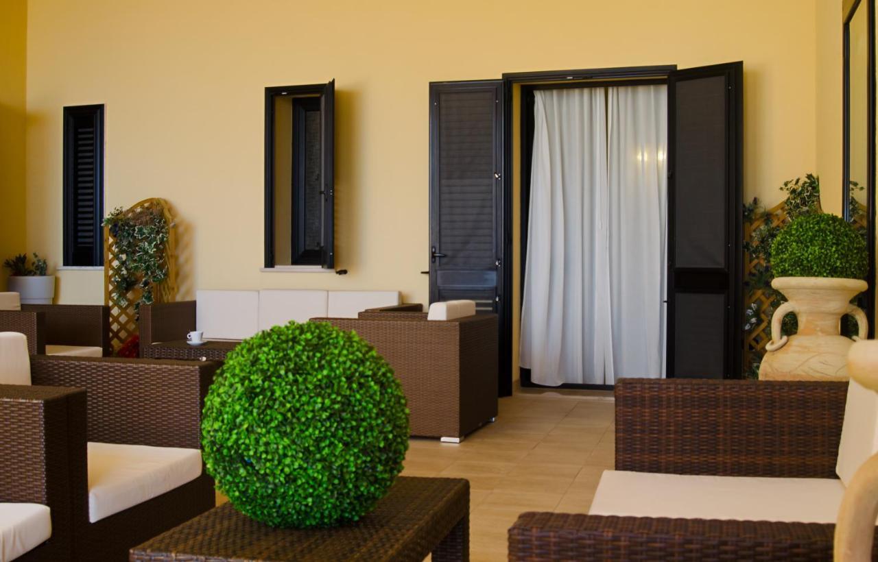 Hotel Salento Gold Beach Marina Di Pescoluse Exterior photo